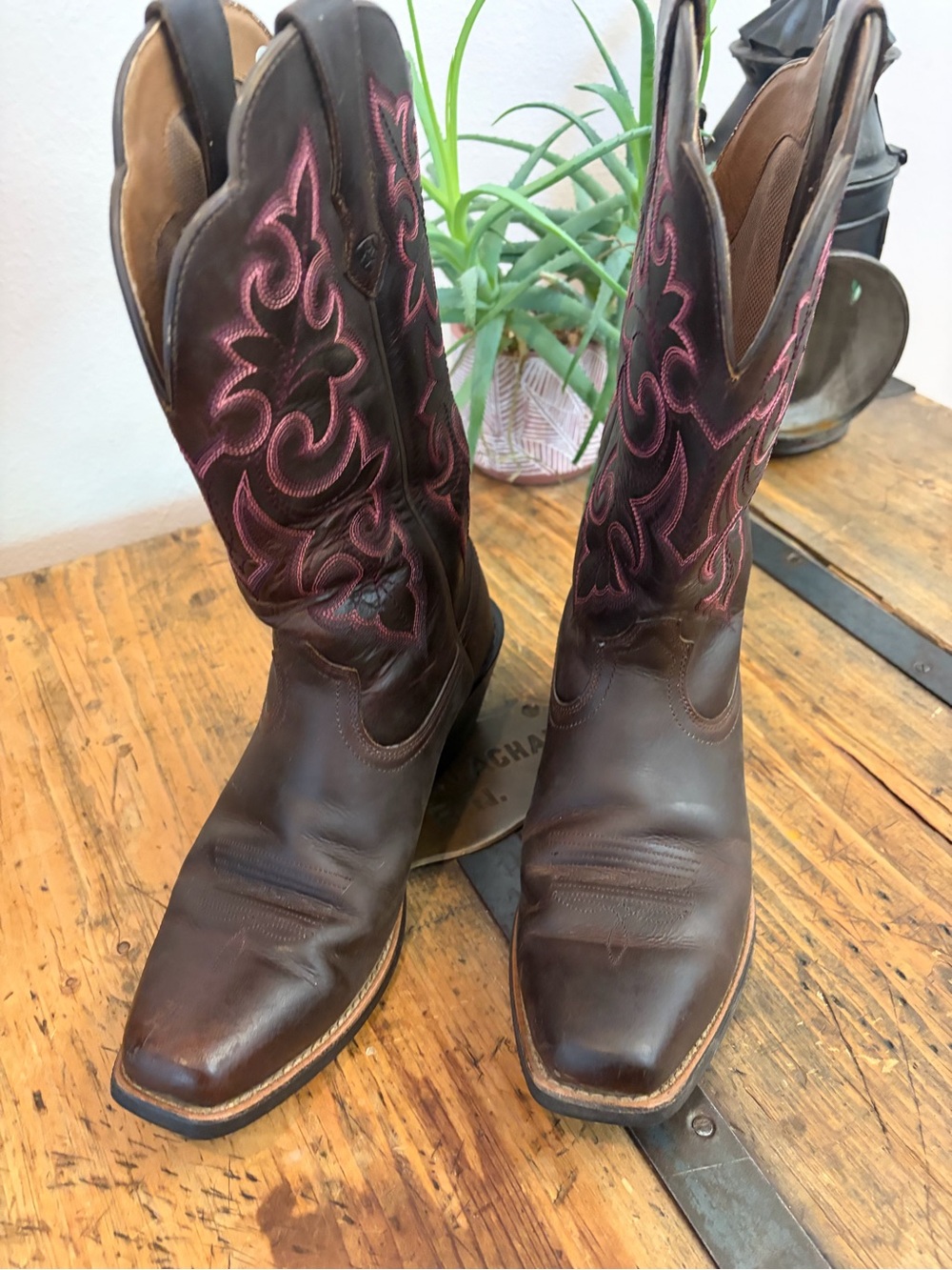Ariat Brown Leather Cowboy Boots with Pink Stitching